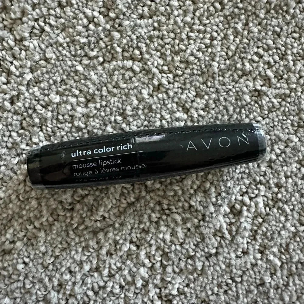 New Sealed Vintage Avon Ultra Color Rich Mousse Lipstick D300 Apricot Nude